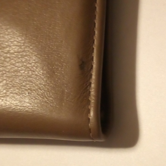 John Weitz LT Brown Checkbook Wallet - Picture 4 of 16